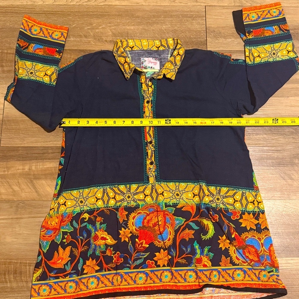 Women’s pullover printed blouse size Large by Pareesa Pret - Picture 4 of 5